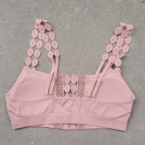 Rose crochet applique boho bralette - Picture 4 of 4